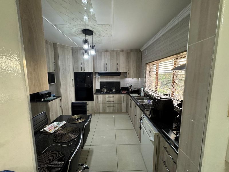Investment Property Near DUT Scottsville Campus, Wensleydale, KZN - Photo 6