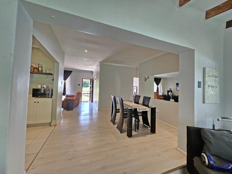House For Sale in Athlone Park, Amanzimtoti, KwaZulu Natal - Photo 9