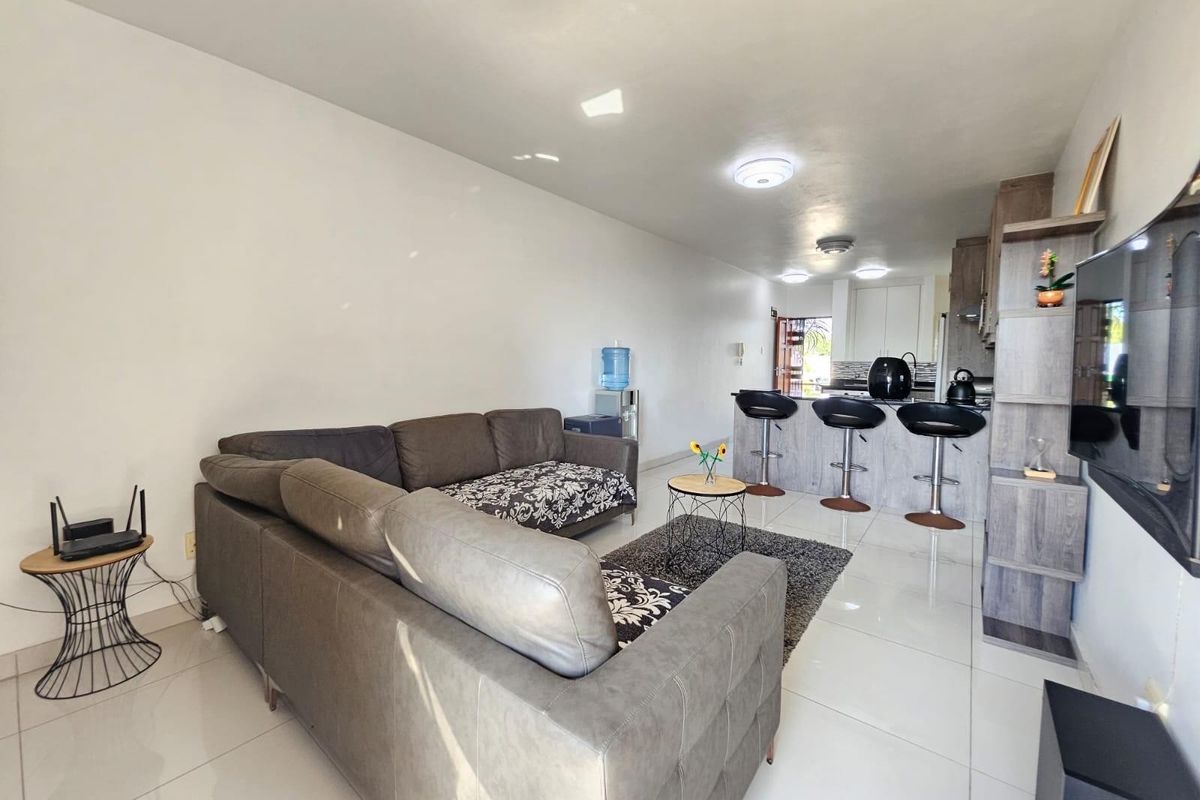 House For Sale in Warner Beach, Kingsburgh, KwaZulu Natal - Photo 2