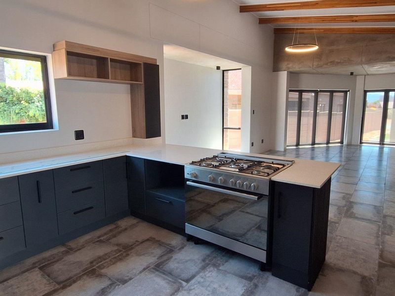 House For Sale in Riversdale - Photo 5