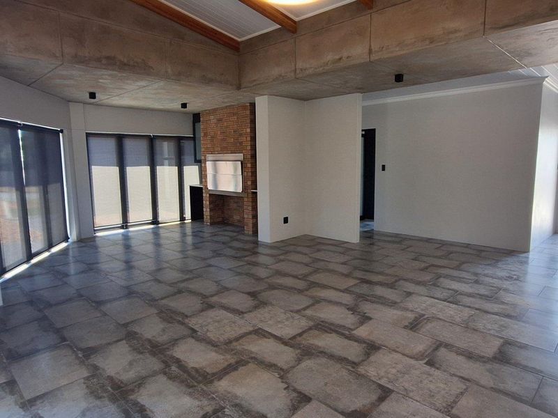 House For Sale in Riversdale - Photo 4