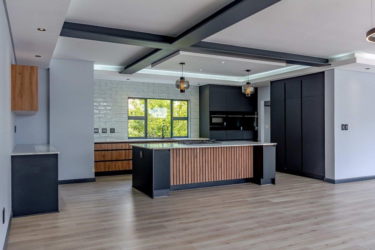 Architectural Masterpiece with Fairway Views - Photo 4