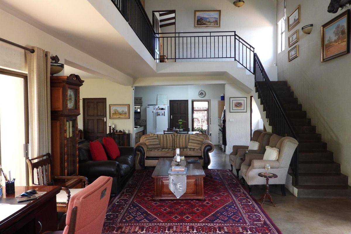 Private Wildlife Estate Living with Modern Comforts and Guest Cottage - Photo 3