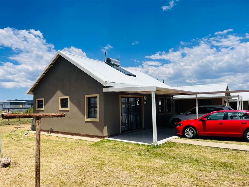 House For Sale in Queenstown Central, Queenstown - Photo 1