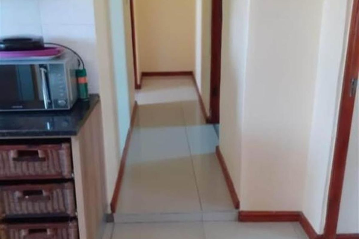 House For Sale in Samora Machel, Philippi. - Photo 3