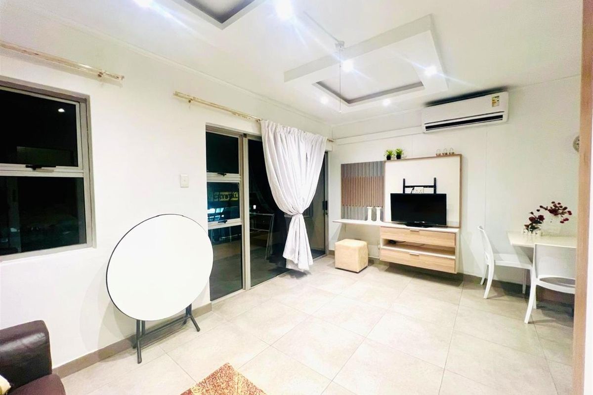 Modern 2 Bedroom apartment in Umhlanga Ridge - Photo 3