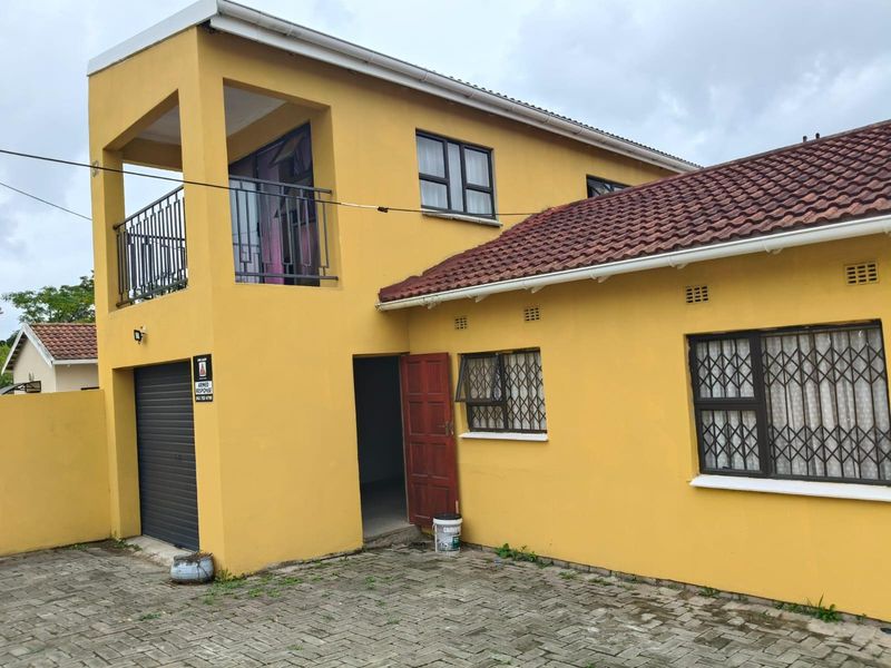 Spacious 4-Bedroom Family Home with Income Potential - Haven Hills - Photo 3