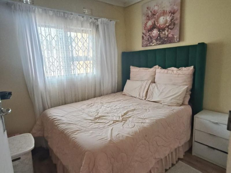 Spacious 4-Bedroom Family Home with Income Potential - Haven Hills - Photo 7