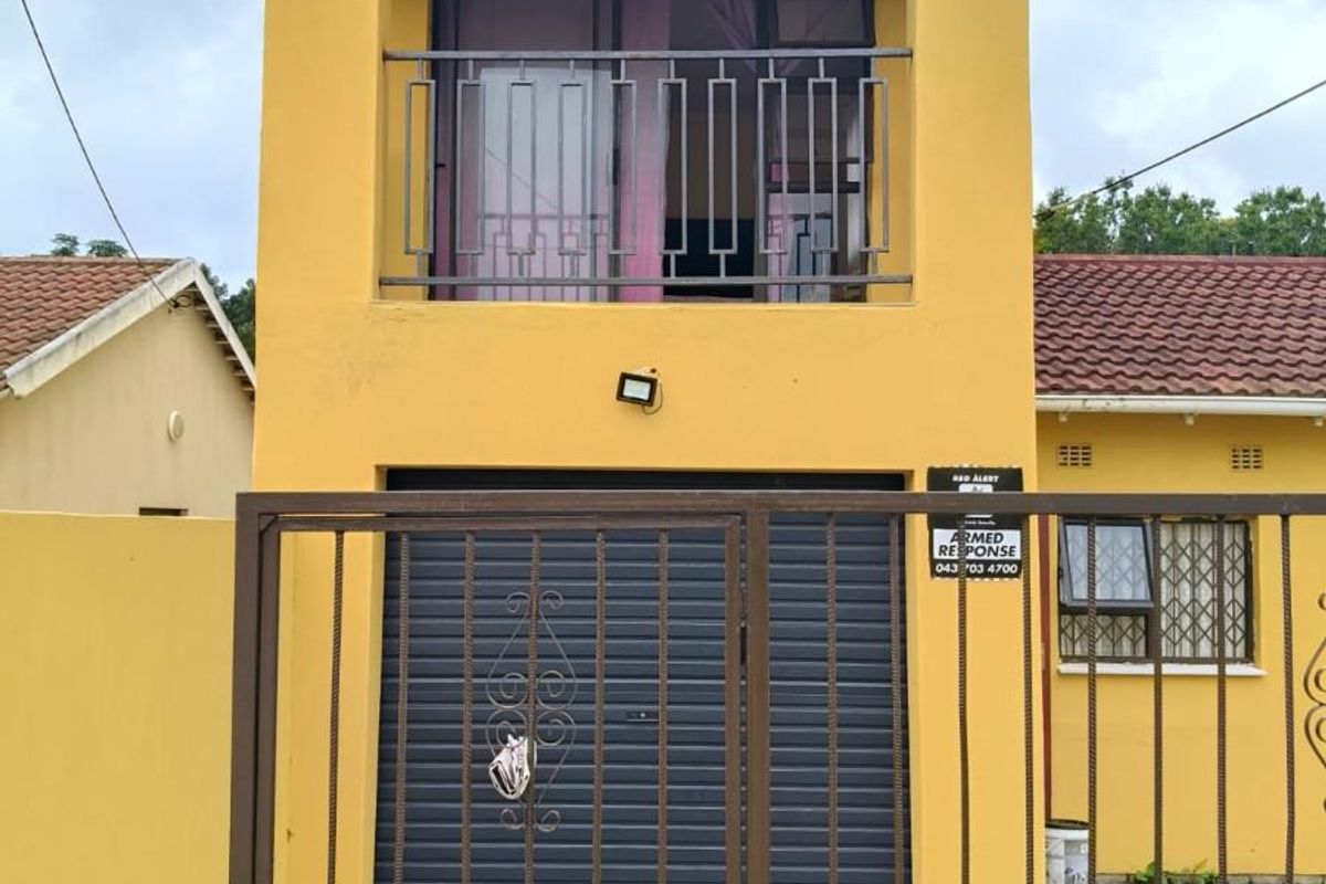 Spacious 4-Bedroom Family Home with Income Potential - Haven Hills - Photo 2