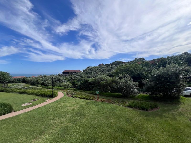 Luxury Income Generating Apartment in Zimbali Estate!!!! - Photo 2