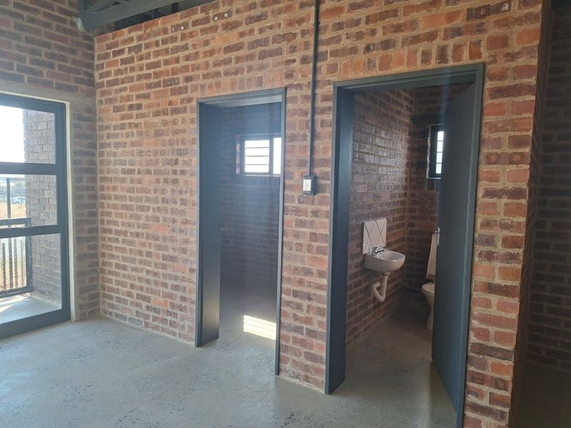 Commercial Property To Rent in Vaalbank, Middelburg - Photo 6