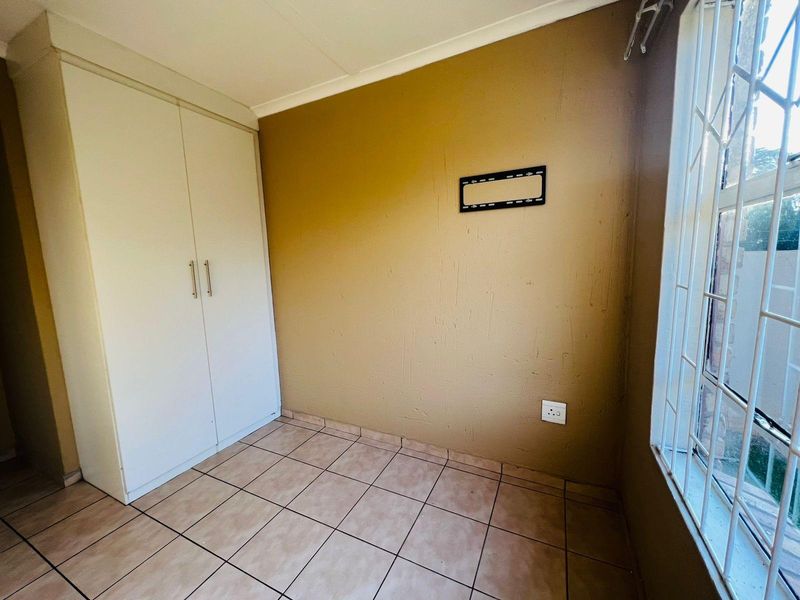 Apartment For Sale in Bonanne, Vanderbijlpark - Photo 10
