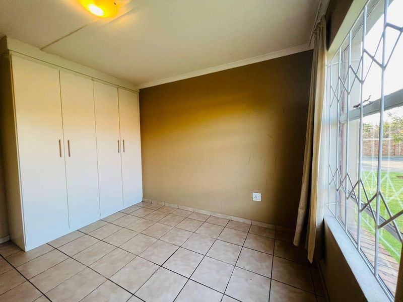 Apartment For Sale in Bonanne, Vanderbijlpark - Photo 8