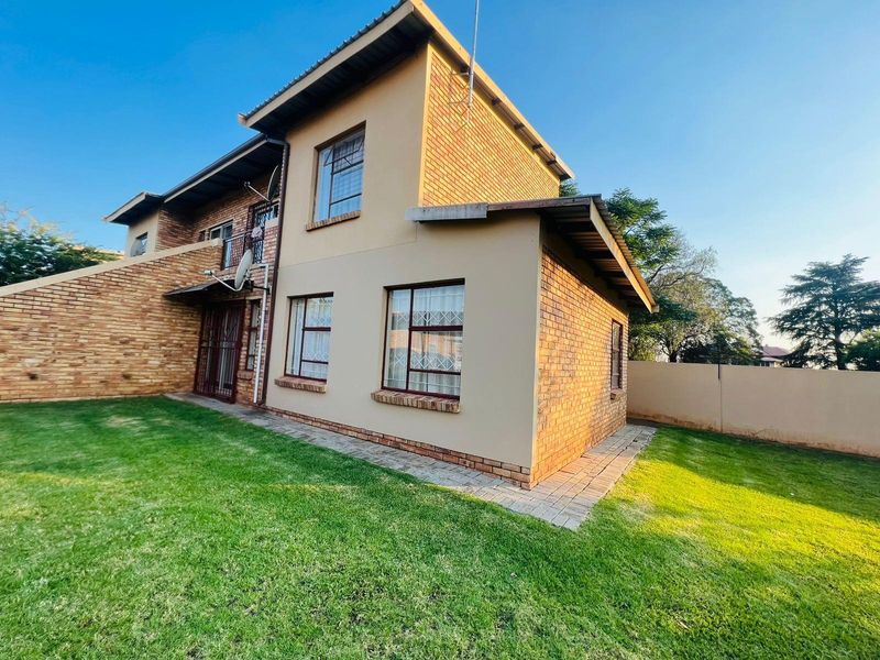 Apartment For Sale in Bonanne, Vanderbijlpark - Photo 2