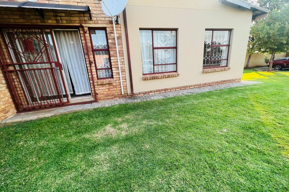 Apartment For Sale in Bonanne, Vanderbijlpark - Photo 3