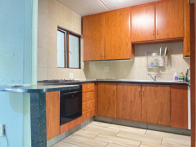 Apartment For Sale in Morningside, Sandton - Photo 3