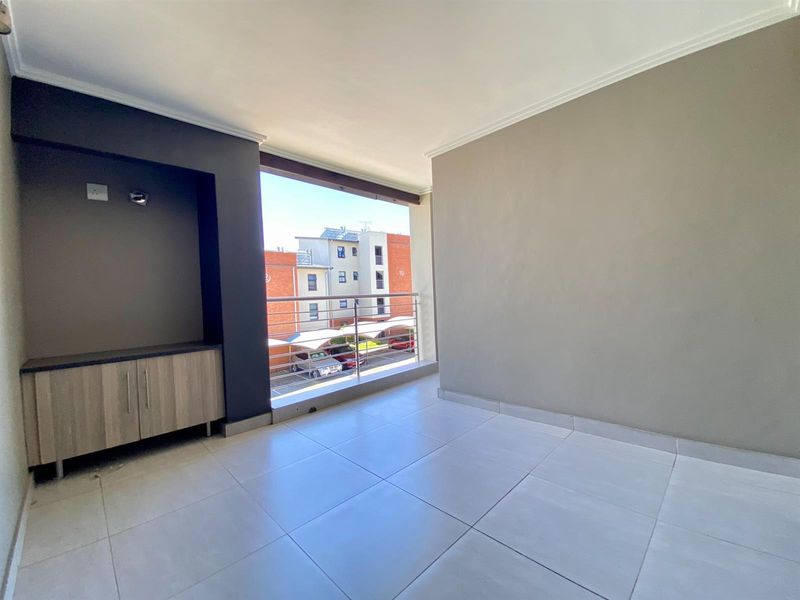 Apartment For Sale in Edenvale - Photo 2