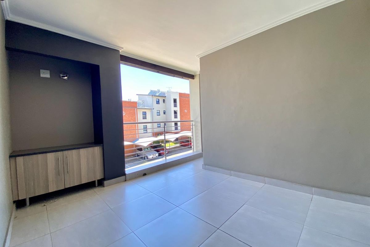 Apartment For Sale in Edenvale - Photo 2
