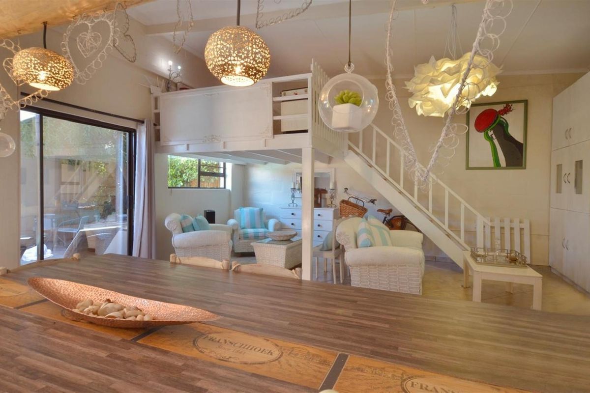 Rare Absolute Beachfront 7 Suite Beach House with Spa - Direct Beach Access - Photo 5