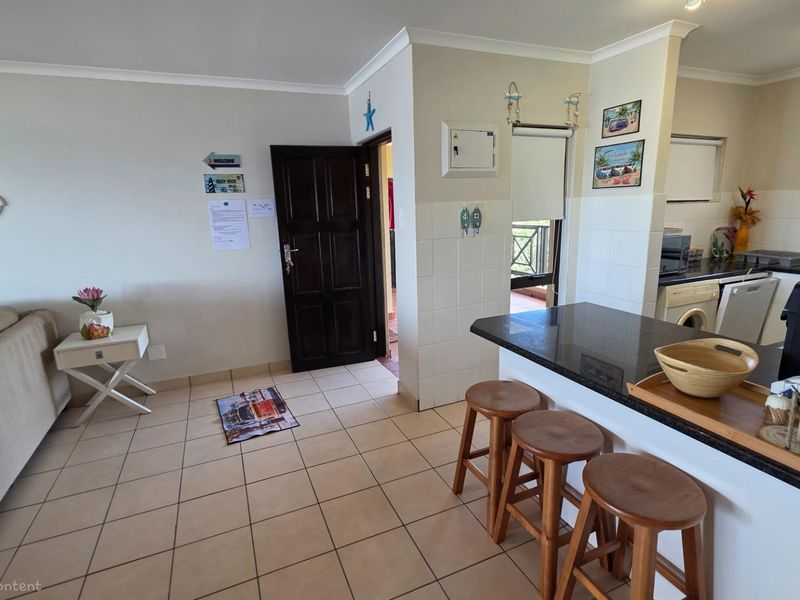 Upmarket Top Floor 2 bedroom, 2 bathroom Apartment in Shelly Beach - Photo 10