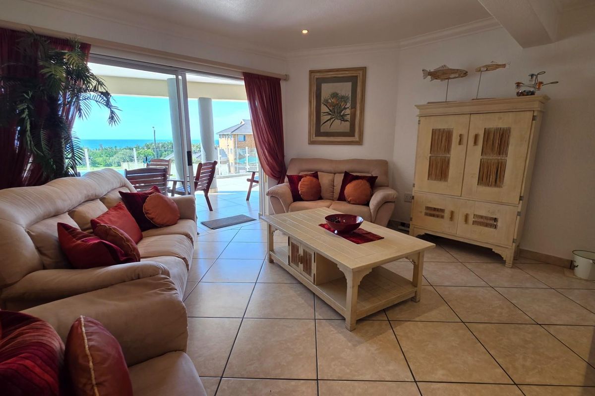 Spectacular Spacious 3 bedroom, two bathroom Beachfront Apartment on the Uvongo Beachfront - Photo 4