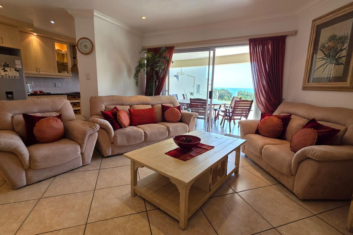 Spectacular Spacious 3 bedroom, two bathroom Beachfront Apartment on the Uvongo Beachfront - Photo 5