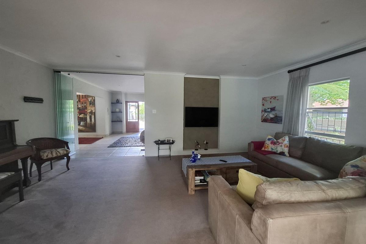 5 Bedroom House for sale in Heatherlands, George Western cape - Photo 5