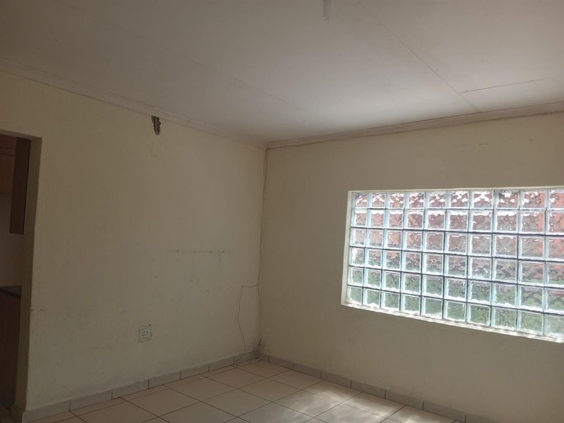 House For Sale at Seshego zone 5 - Photo 2