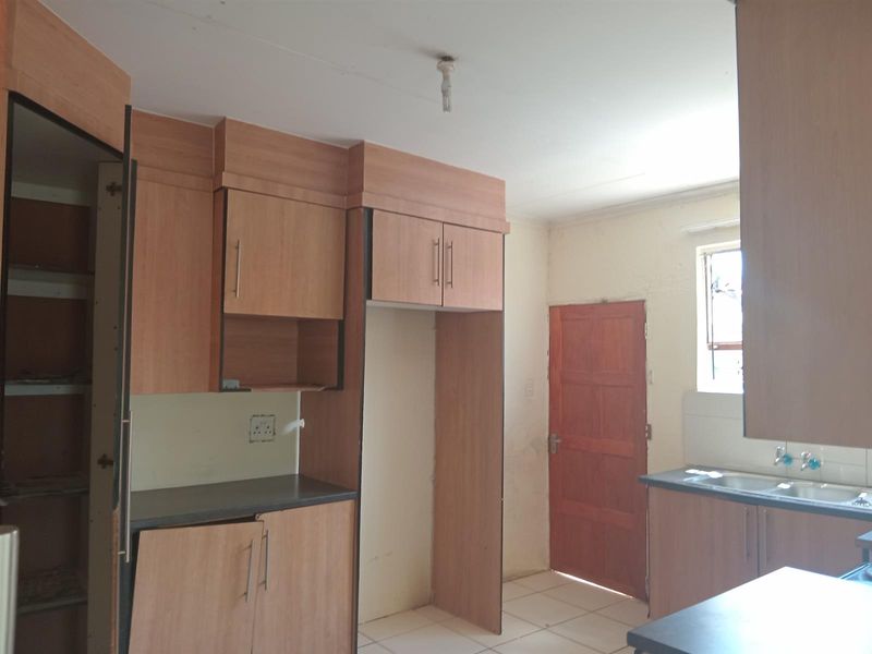 House For Sale at Seshego zone 5 - Photo 3
