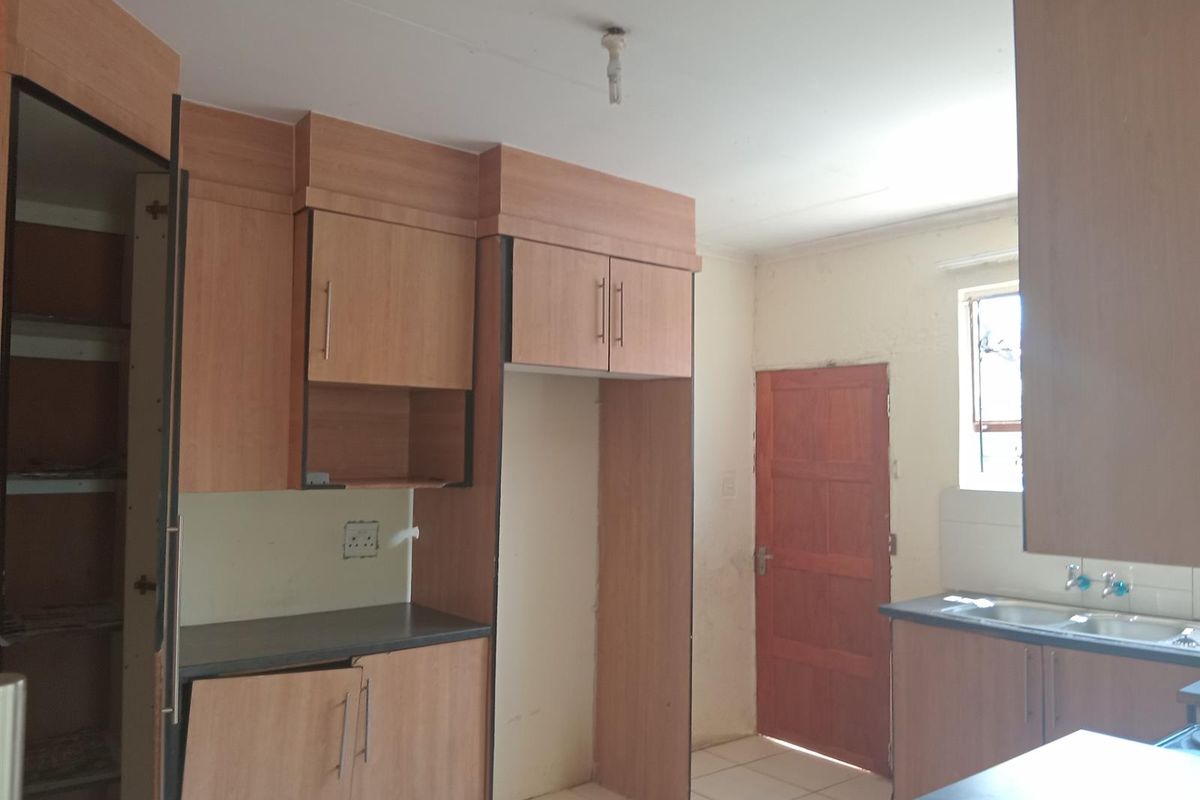 House For Sale at Seshego zone 5 - Photo 3