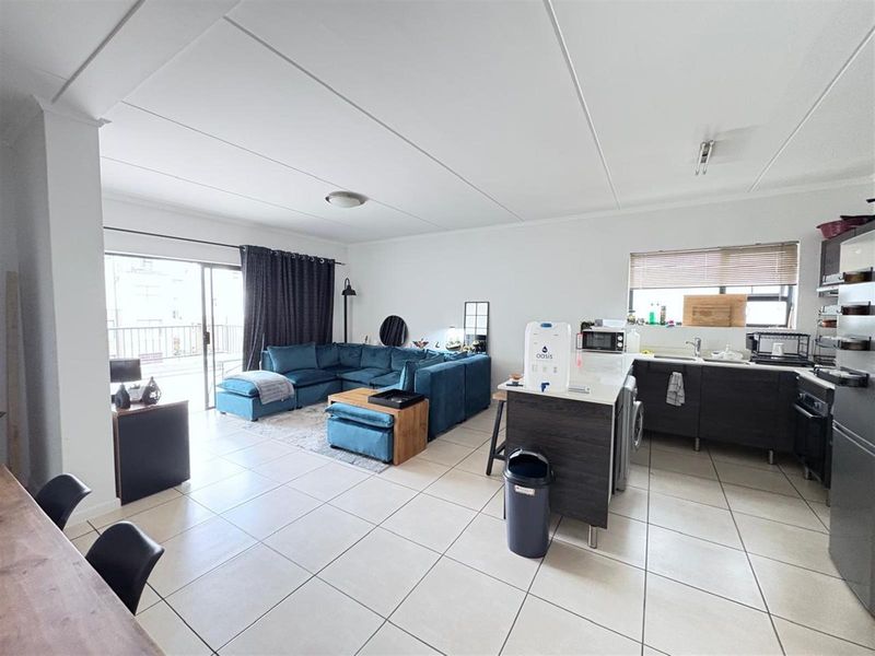 Apartment For Sale in Olivedale, Randburg - Photo 8