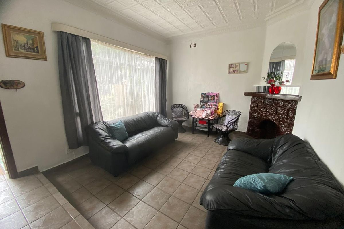 Extended Family Home or Investors Dream For sale in Brakpan - Photo 3