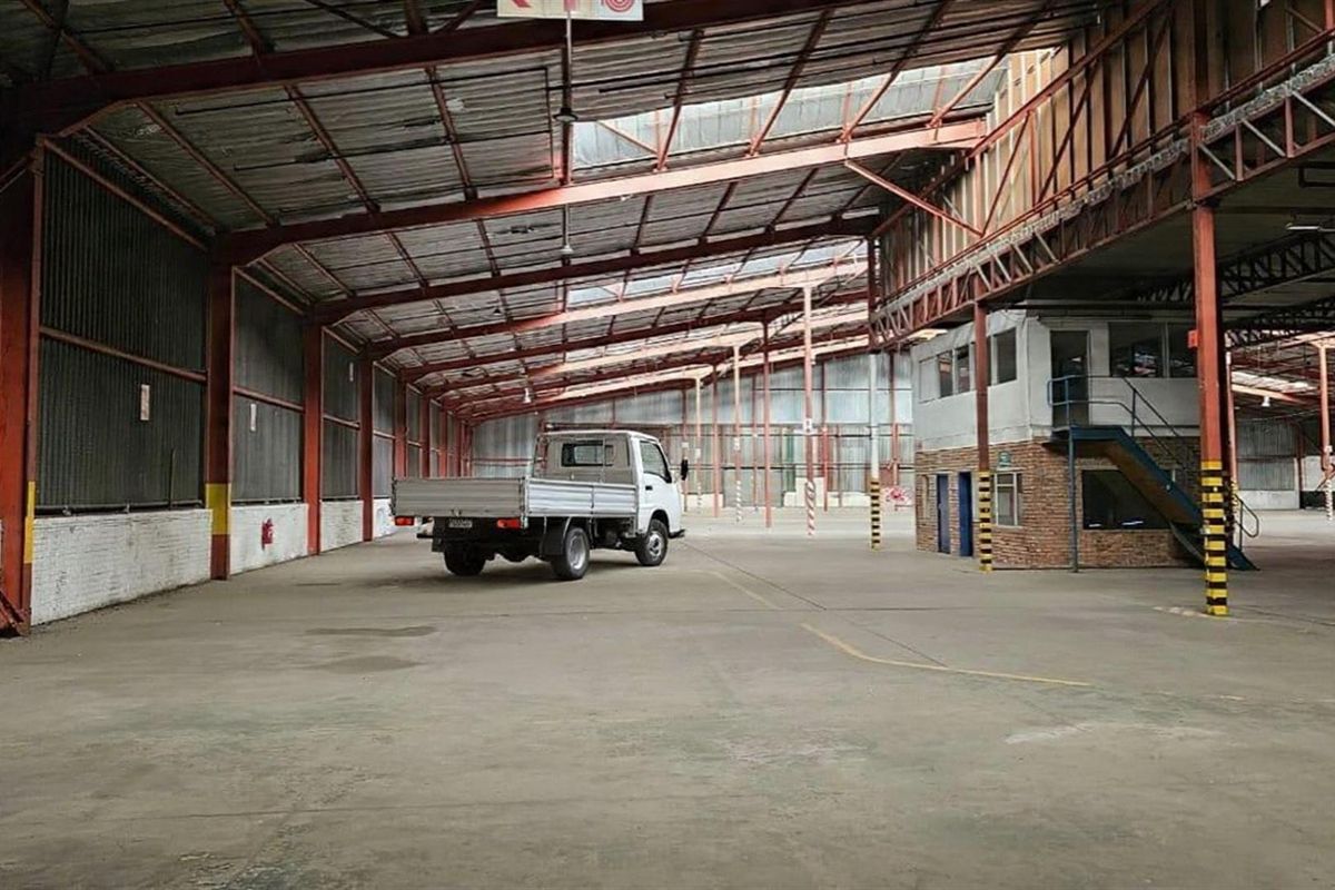 Industrial Property For Sale in Cleveland, Johannesburg - Photo 2