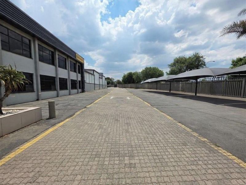 Industrial Property Warehouse For Sale in City Deep, Johannesburg - Photo 3