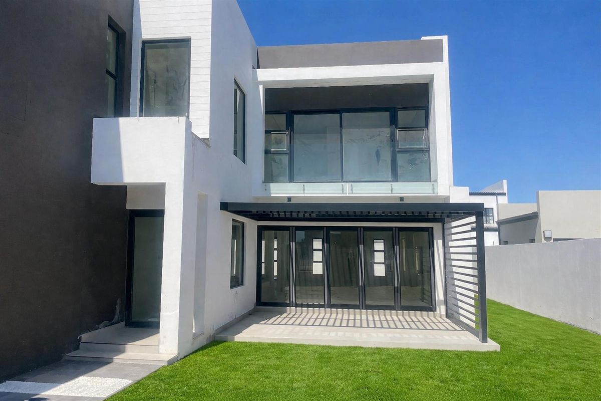 Luxury Home For Sale in Sandown, Blouberg - Photo 5