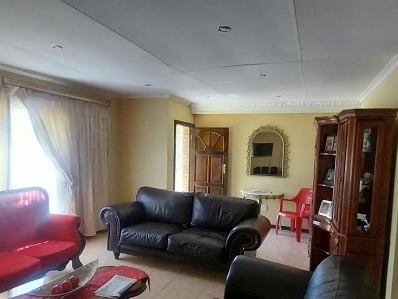 Stop paying rent and start investing in your future! - Photo 3