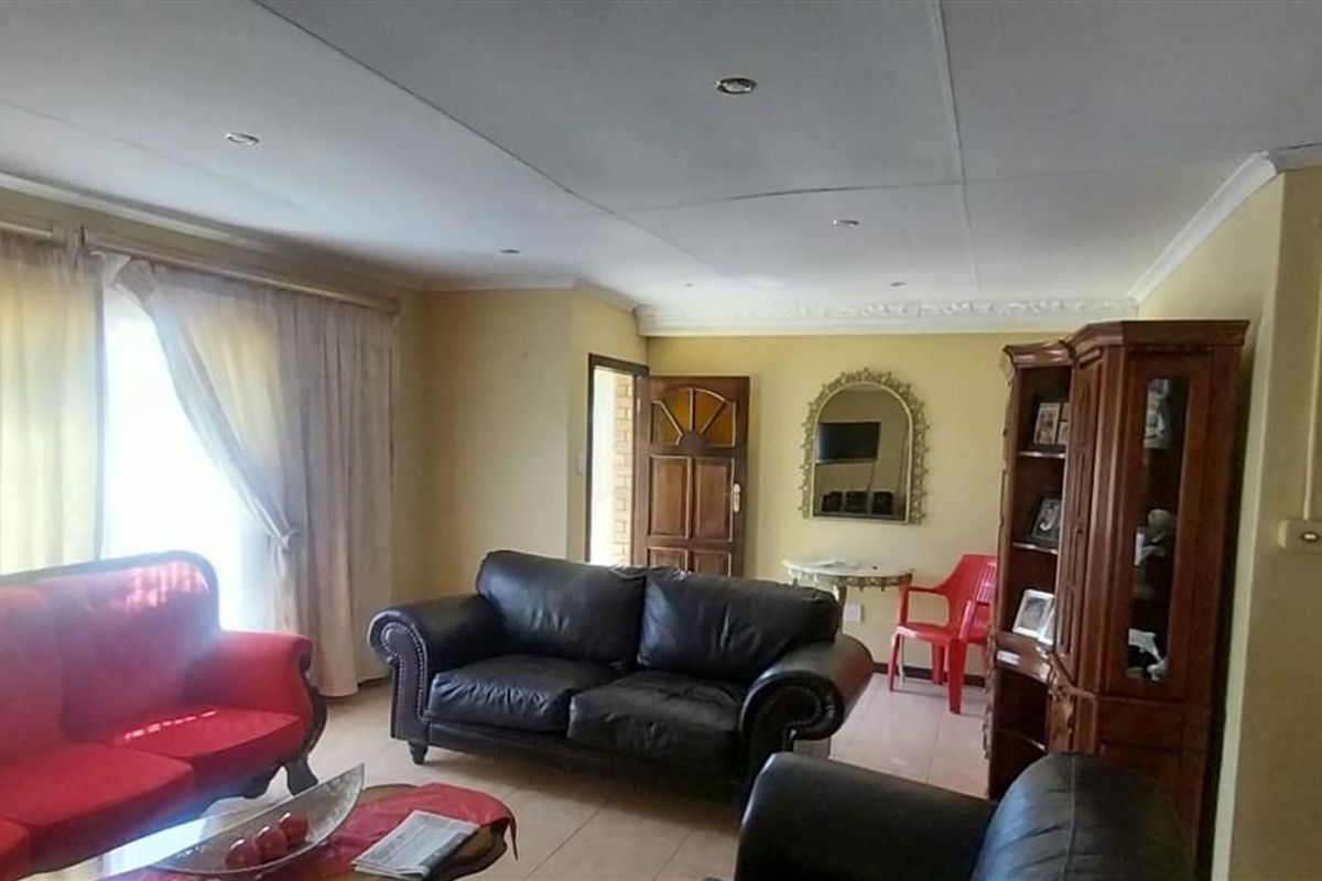 Stop paying rent and start investing in your future! - Photo 3