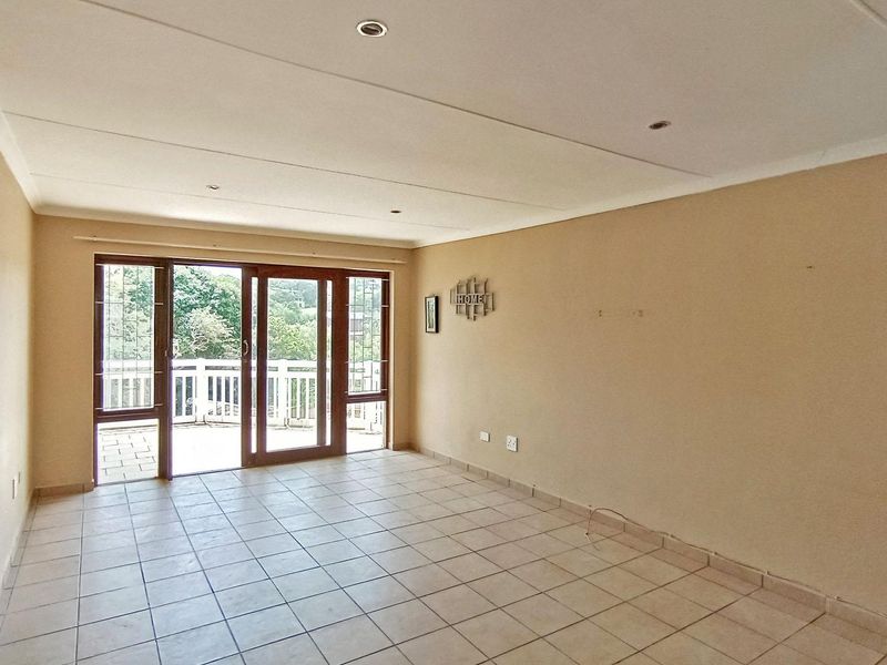 Investment. Apartment For Sale close  to Margate Town and Beach - Photo 4