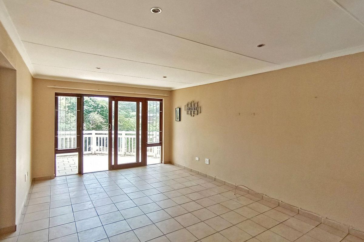 Investment. Apartment For Sale close  to Margate Town and Beach - Photo 4