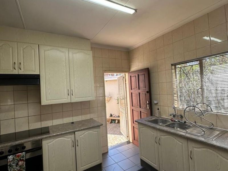 Beautiful Home For Sale in Witfield - Photo 3