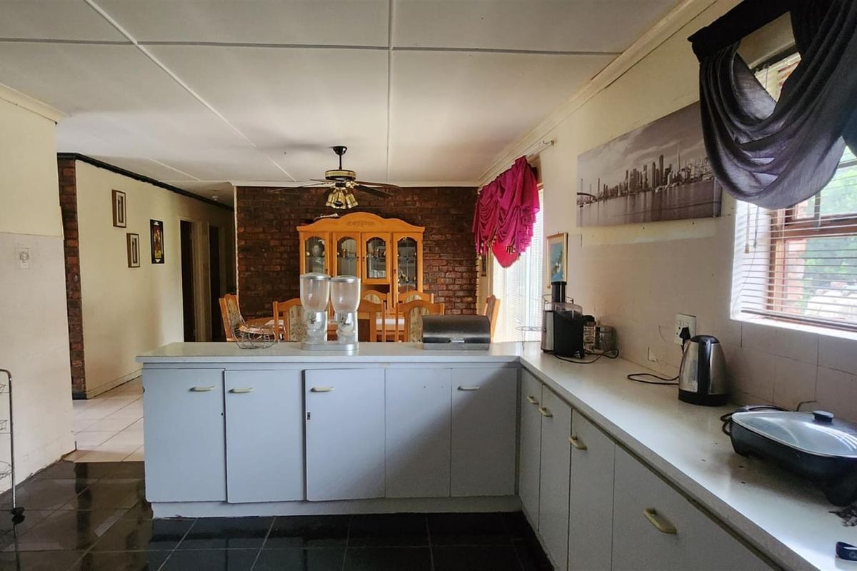 House For Sale in Fairbridge Heights, Uitenhage - Photo 5