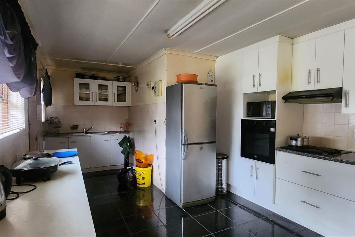 House For Sale in Fairbridge Heights, Uitenhage - Photo 4