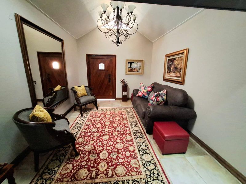 A Rare Gem on the Fairway - Exceptional Family Living with Direct Golf Course Access - Photo 7