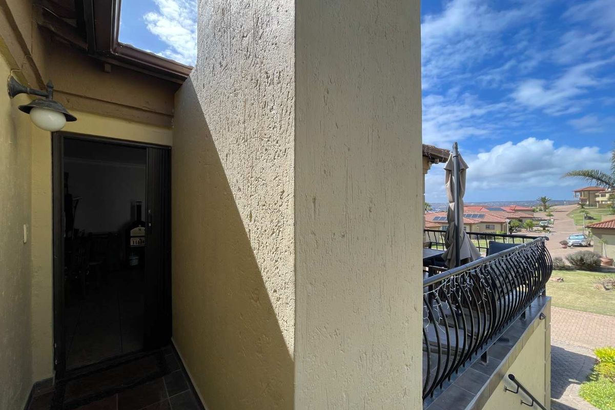 Townhouse For Sale in Seemeeu Park, Mossel Bay - Photo 3