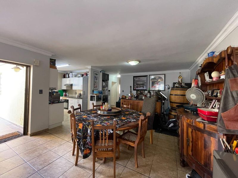 Townhouse For Sale in Seemeeu Park, Mossel Bay - Photo 8