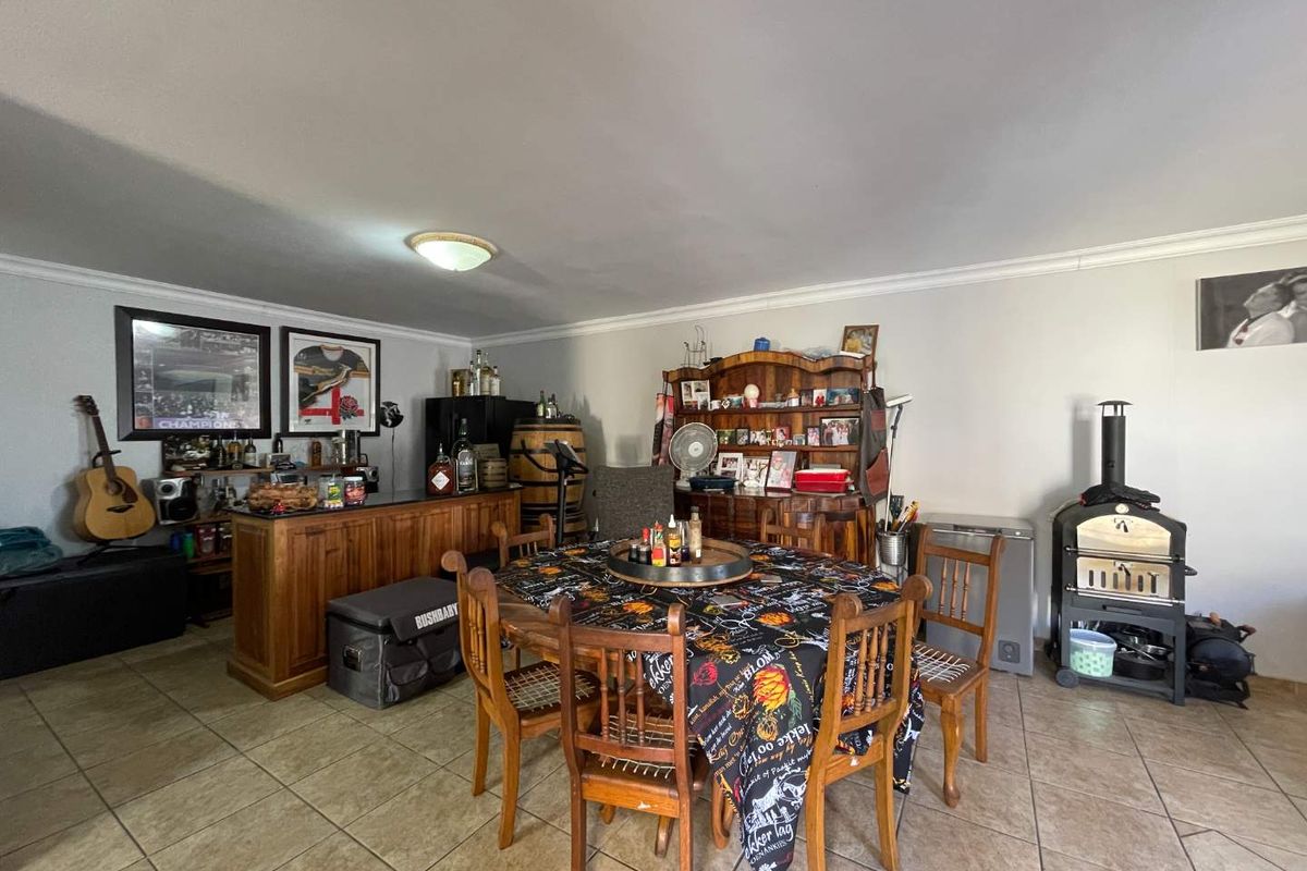 Townhouse For Sale in Seemeeu Park, Mossel Bay - Photo 5