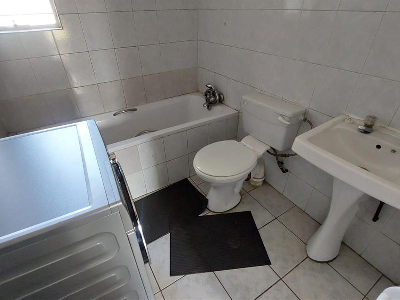 GREAT DEAL MR OR MRS RENTER! - Photo 4