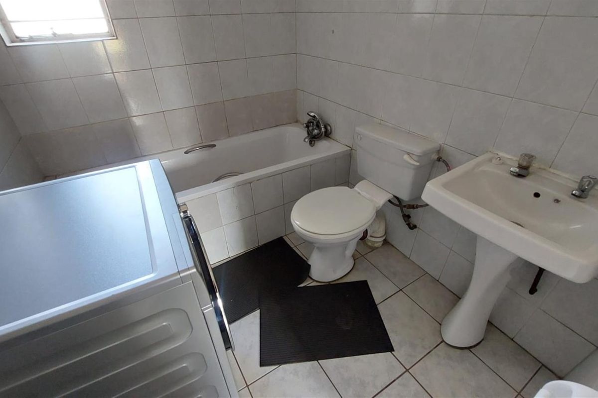 GREAT DEAL MR OR MRS RENTER! - Photo 4