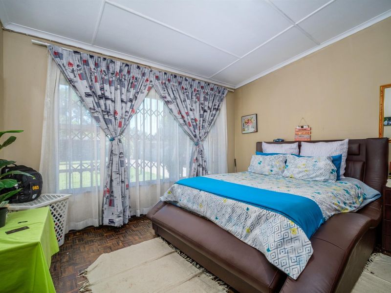 3 Bedroom 2 Flatlet House For Sale in Witpoortjie, Roodepoort - Photo 10