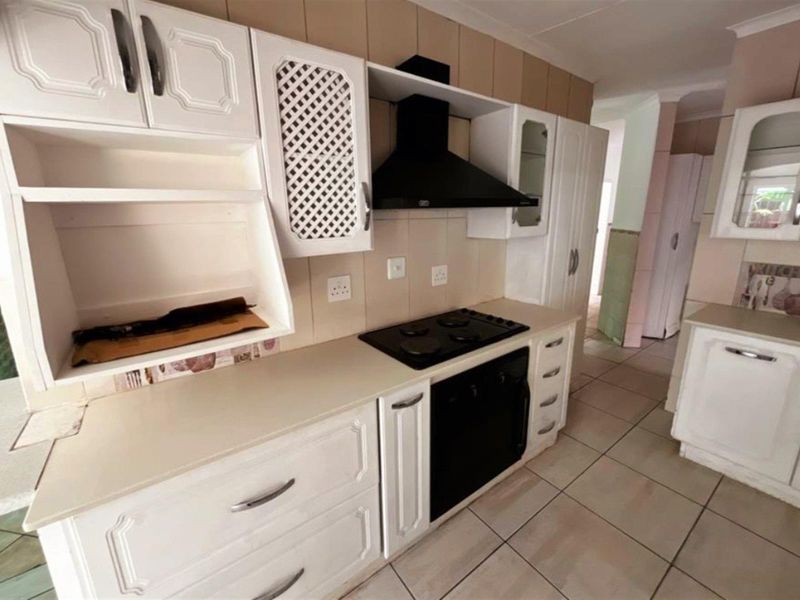 GREAT FAMILY HOME INVESTMENT - Photo 6